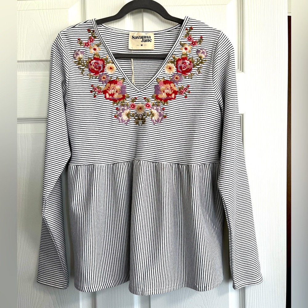 Savannah Jane Embroidered Top - M
